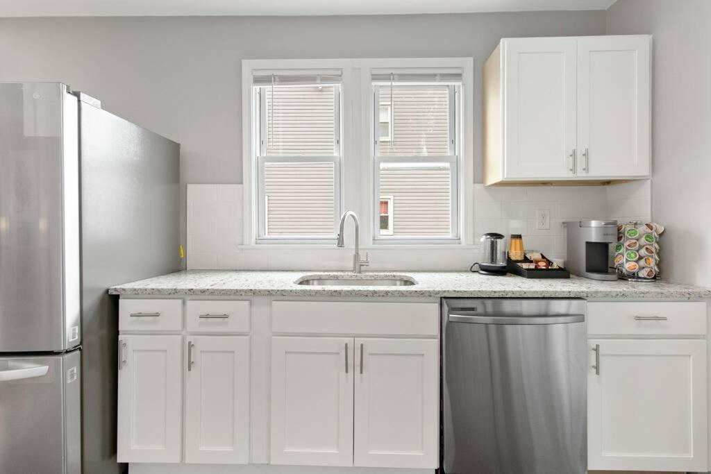 Stylish, Relaxing & Comfy 3 Bdr Home Брістоль Екстер'єр фото