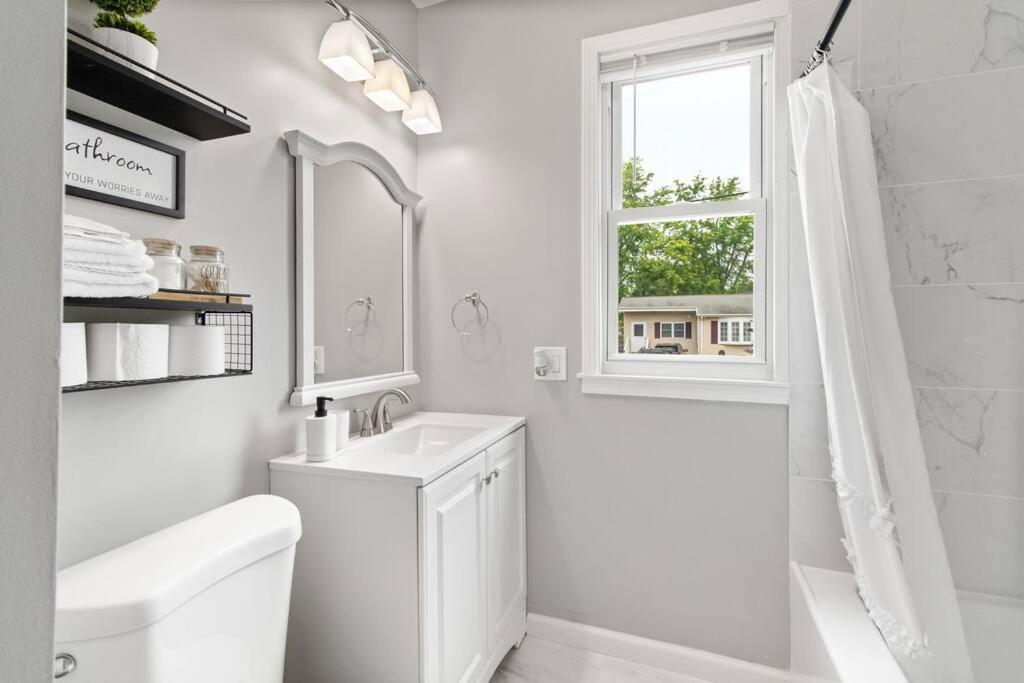Stylish, Relaxing & Comfy 3 Bdr Home Брістоль Екстер'єр фото
